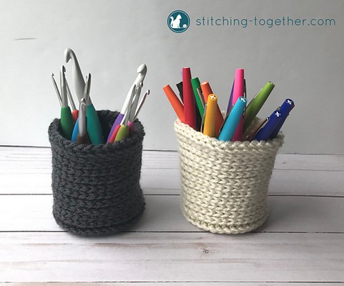 Mini Hanging Free Crochet Basket Pattern