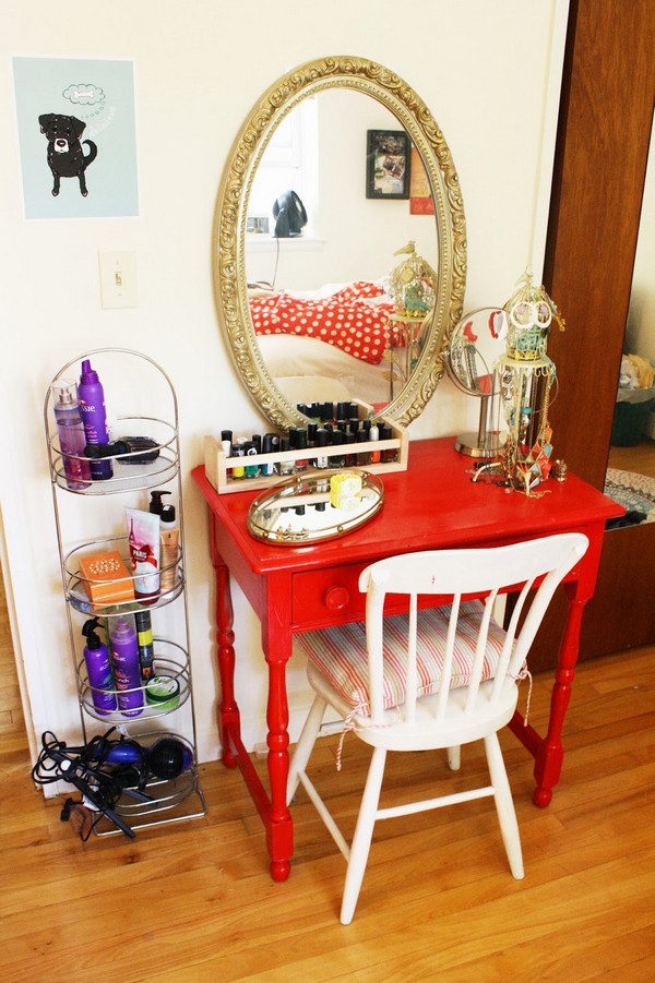 DIY Apartment-Sized Vanity Idea