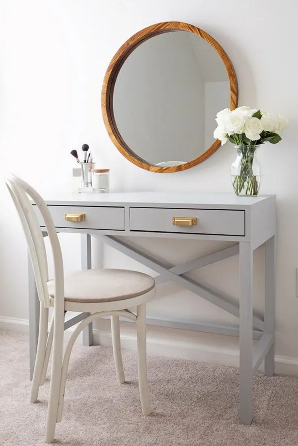 DIY Makeup Vanity Table