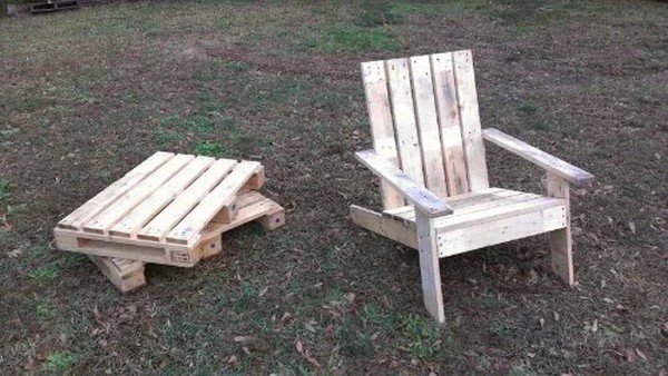 DIY Pallet Adirondack Chair Plan