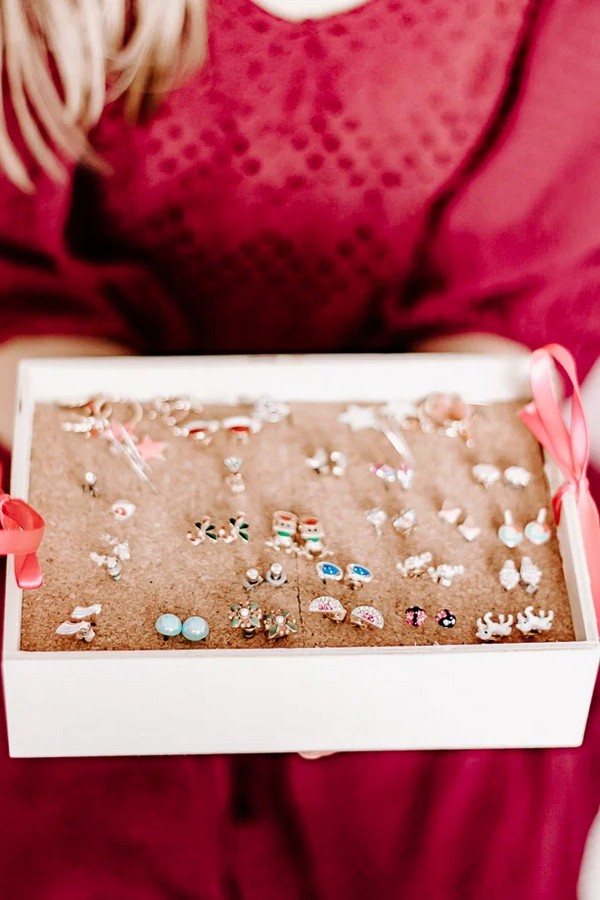 DIY Earring Holder Cardboard