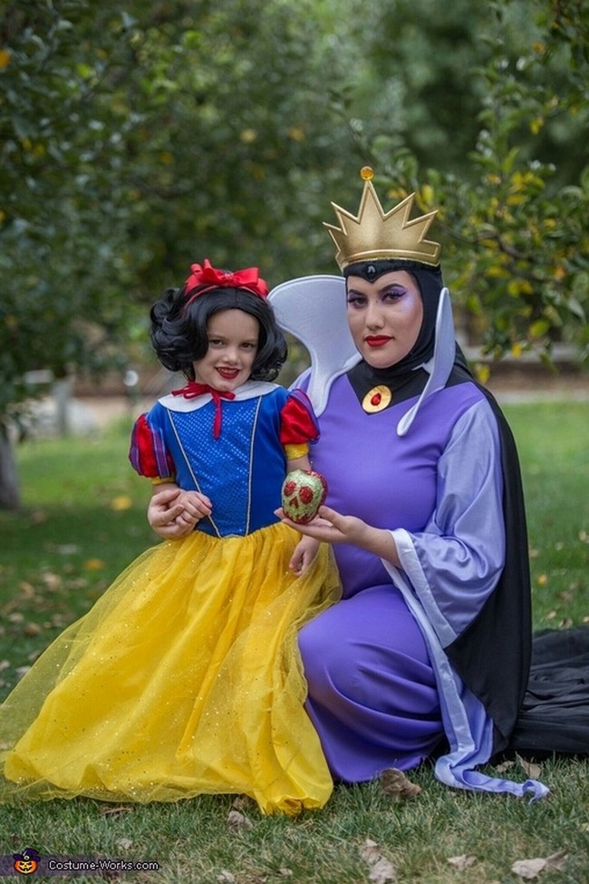DIY Evil Queen And Snow White Costume